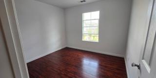Beautifully Remodeled Tri Story Home located in a Gated Community ... Gallery 14