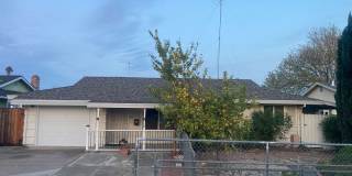 Spacious 3 bed 1 bath plus bonus room! Pet friendly with nice size back yard Spacious 3 bed 1 bath plus bonus room! Pet friendly with nice size back yard Gallery 1