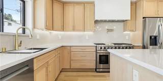 12509 Emelita Gallery 20