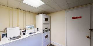 Great location; Gorgeous, Sunny 1-bed Available for 9/1! Gallery 9