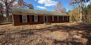 201 Wandering Lane Gallery 1