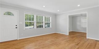 1111 N Valley Drive Gallery 15