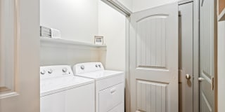 Lake Villas Apartments Gallery 14