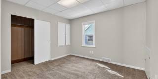 $1450 4 Bedrooms Gallery 21