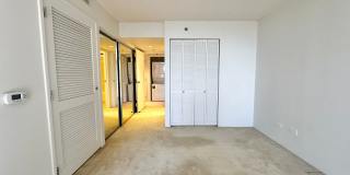 SPACIOUS 2 BED/2 BATH/2 PRKG in the highly desired Nuuanu Parkside - W/D, Lanai, Central AC & more!!! Gallery 3