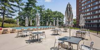 RiverHouse Gallery 86