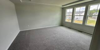 Room in 3 Bedroom Home at Arkose Dr Gallery 6