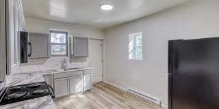 Fully Renovated 3 Bedroom, 1 Bathroom Townhouse Gallery 5
