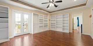 300 Oak Hollow Drive Gallery 37