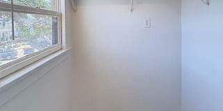 433 1/2 W 4th St Gallery 5