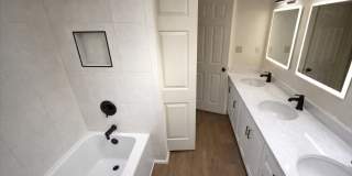 1911 South 11th Street Gallery 10