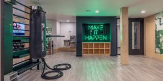 Arlo Gallery 30