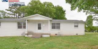 2 bedroom 1 bath duplex with washer/dryer hookups, lawncare included! Gallery 1