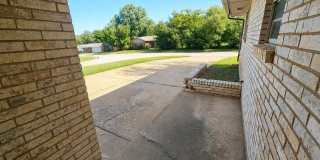 Charming 4 Bedroom Home Near Tinker AFB Gallery 3