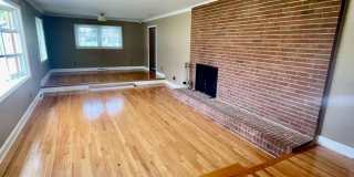 This charming 3-bedroom, 1 1/2 -bath home in Dalebrook (Charlotte, NC) Gallery 3