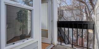 2-Story Condo, Wood Flrs Wood FP Gallery 18