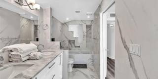 1044 NW N River Gallery 41