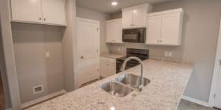 2 Bed 2 Bathroom Home!! Gallery 5