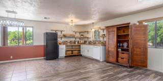Charming Rustic Condo Gallery 5