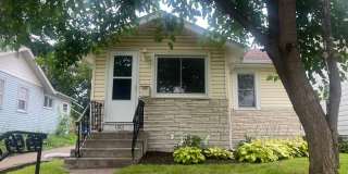 Gorgeous 2 Bedroom House with Massive Two Car Garage! Apply Today! Gallery 16