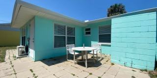2/1.5 Beachside Bungalow Gallery 21