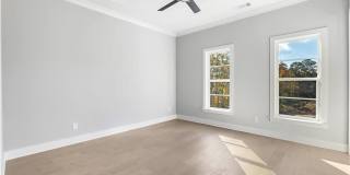 2035 Parkside Lane Gallery 25