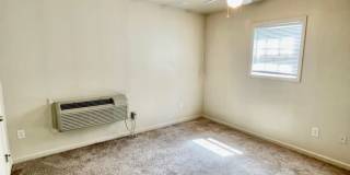 1 Bedroom 1 Bath Duplex Cute and charming area in the heart of Huntersville... perfect for single person or elderly looking to downsize Gallery 13