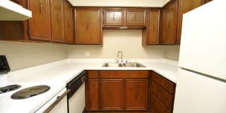 Raintree Meadows Apartment Homes Gallery 7