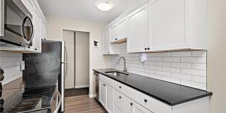 4618 Cedar Lake Road S Gallery 2