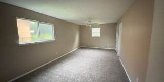 Renovated 3-bedroom 2-bathroom house! HOUSING ACCEPTED! Renovated 3-bedroom 2-bathroom house! HOUSING ACCEPTED! Gallery 9
