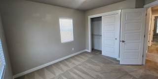 $2,000 OFF 4-bed, 3.5-bath Townhome Available Now! Gallery 16