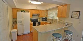 Enjoy Your Vacation in This Single Family Pet Friendly Home NO HOA ** WEEKLY AND MONTHLY RENTAL ** SEASONAL ** Gallery 10