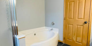 Beautiful 3-Bedroom Rental in Lewis Center with Olentangy Schools Gallery 22