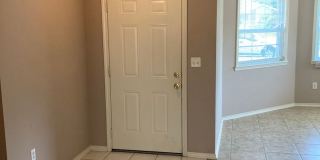 3 Bed / 2 Bath Extremely close to Wedington Exit! Pre-leasing for Aug 10 Move-in! Gallery 4