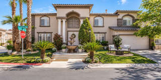 Luxurious Home in Gated Community Gallery 1