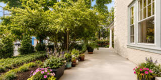 186 W Queen Lane Gallery 7