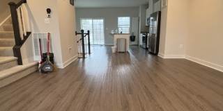 2408 Crescent Wy Gallery 1