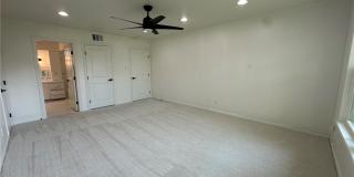 301 Bermuda Place Gallery 13
