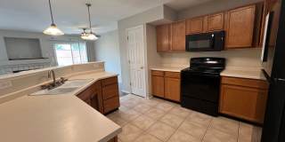 3 Bedrooms 2.5 Bedroom Townhome in Quail Run Coming Soon!    **Move-In Special** Gallery 6