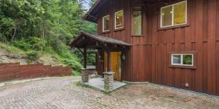 975 Logan Creek Road Gallery 1