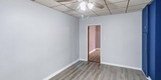 36 Edison St Gallery 10
