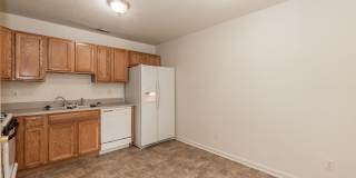 Three Bedroom END unit Townhome! Gallery 9