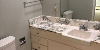 Sunny 2 bedroom in Mark Twain Building Gallery 10