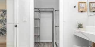 2360 SW 12th St Gallery 27