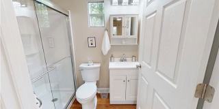 2402 Rockwood (Cottage) Drive Gallery 11