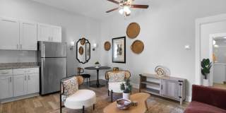 Modern and Updated Furnished 1 Bed 1 Bath Gallery 7
