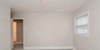 927 South Plum Street Gallery 11
