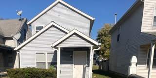 4 bedroom 2 bath Single Home Gallery 1