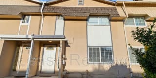 940 Palm Cir Gallery 1