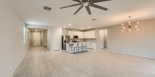 Spacious 4BR/2BA Home in South Phoenix – Modern Layout, Fenced Yard, Near South Mountain Spacious 4BR/2BA Home in South Phoenix – Modern Layout, Fenced Yard, Near South Mountain Gallery 1